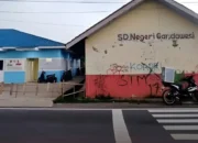 Viral Bangunan SDN II Gandawesi Kontras dengan Dapur MBG, Disdik Pastikan Masuk Program Perbaikan.