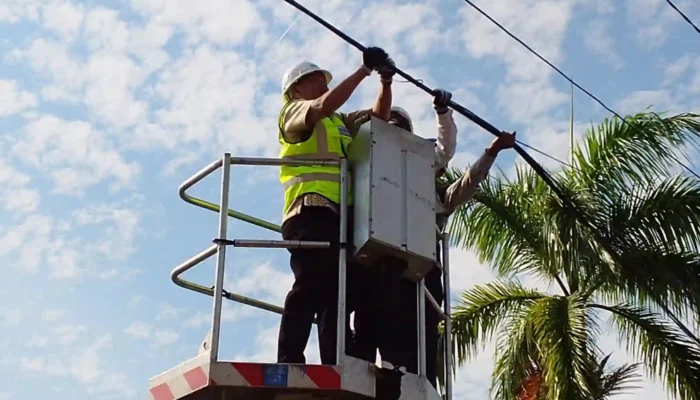Bupati Majalengka Kick Off Penataan Kabel Udara, Dorong Kota Lebih Rapi dan Aman.